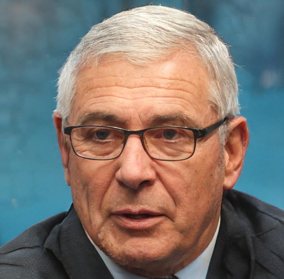 Portrait de Thomas Martin, conseiller en optimisation financière